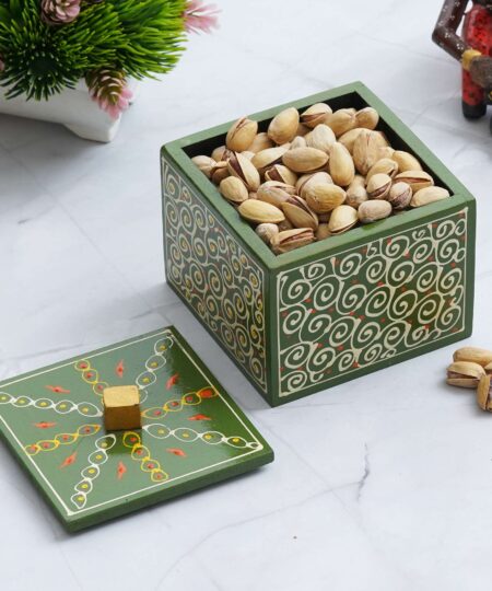 Wooden dry fruit box